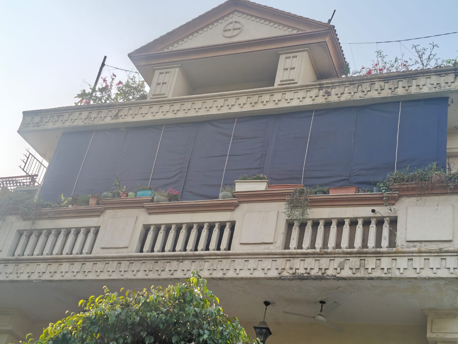 Balcony bamboo chick installation
